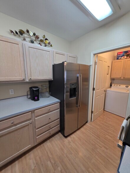 Building Photo - 3030 Lore Rd