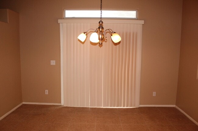 Building Photo - Beautiful 3 bedroom home in Southern Highl...