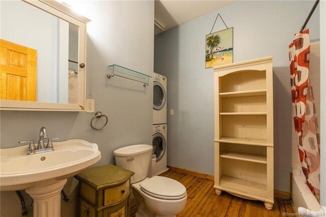 Building Photo - 325 Lafayette St