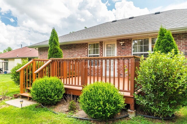 Building Photo - 3531 Leawood Ave