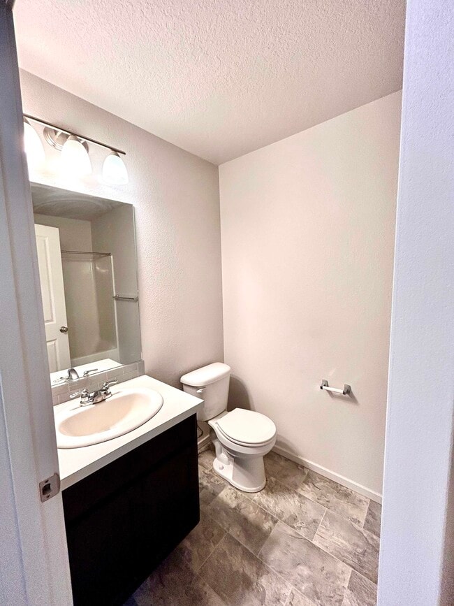 Building Photo - 11727 NE 22nd Way