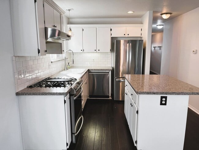 Building Photo - 3-Bedroom Home in vibrant Kenton neighborh...