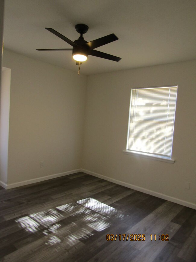 Building Photo - Remodeled three-bedroom home located in th...