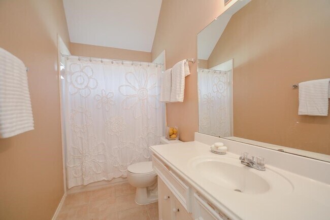 Building Photo - 16311 Candlerock Ct