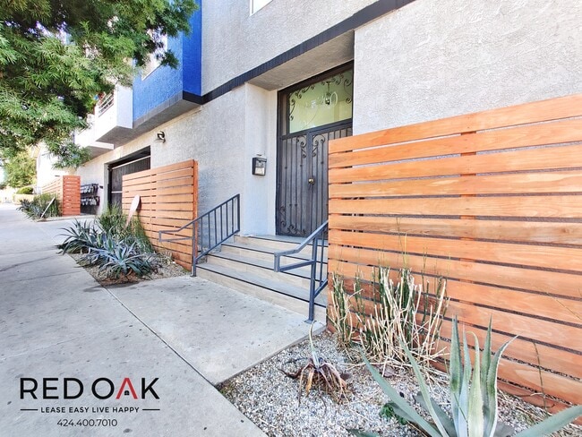 Building Photo - 3540 Fletcher Dr