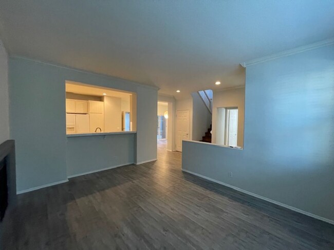 Building Photo - Detached home in Aliso Viejo with large in...