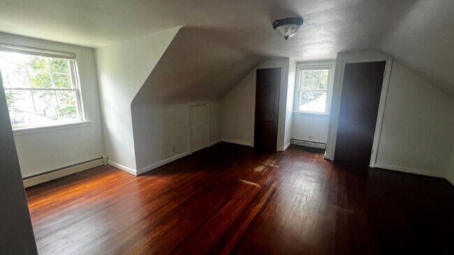 Building Photo - 3607 Bart St