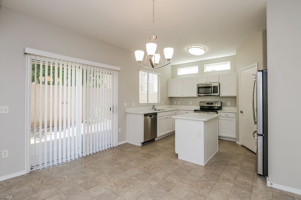 Building Photo - 1447 S Pheasant Dr
