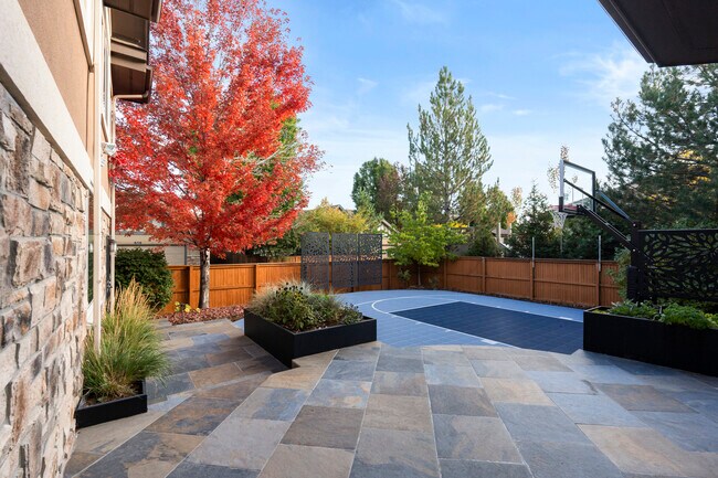 Building Photo - 8201 E 6th Ave