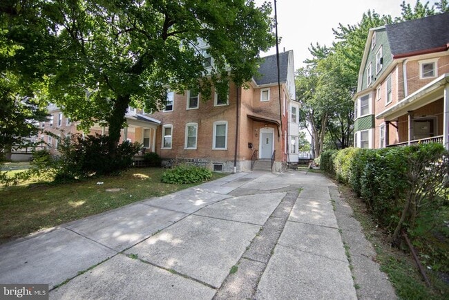 Building Photo - 116 McKinley Ave