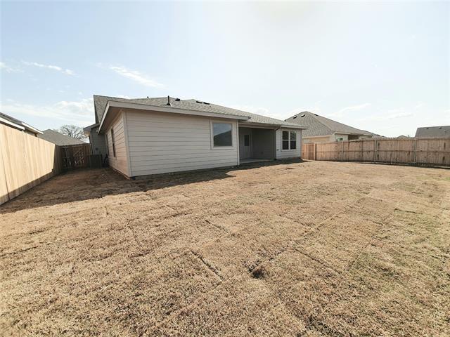 Building Photo - 1409 Black Oak Dr