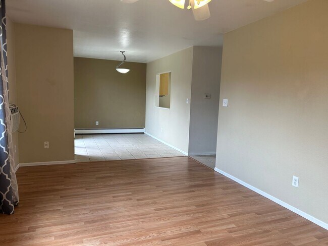 Building Photo - Spacious 2 Bedroom Fort Collins Condo - Available Now