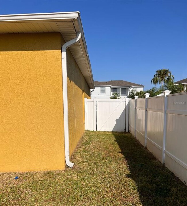 Building Photo - 2562 Jasmine Trace Dr