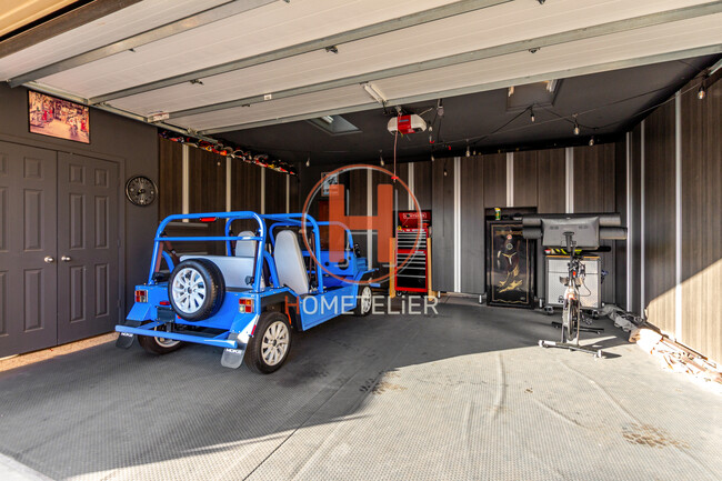 Building Photo - 6711 E Camelback-23