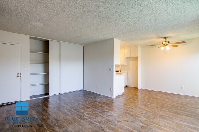 Building Photo - 5452 Corteen Pl