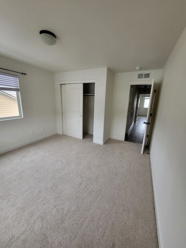 Building Photo - 4105 Gunsmoke Rd