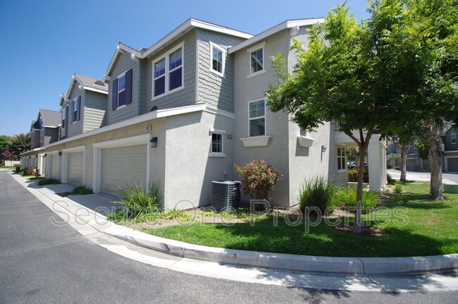 Building Photo - 3003 Shenandoah Dr