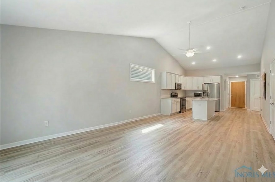 Building Photo - 2116 Sunrise Crk Dr