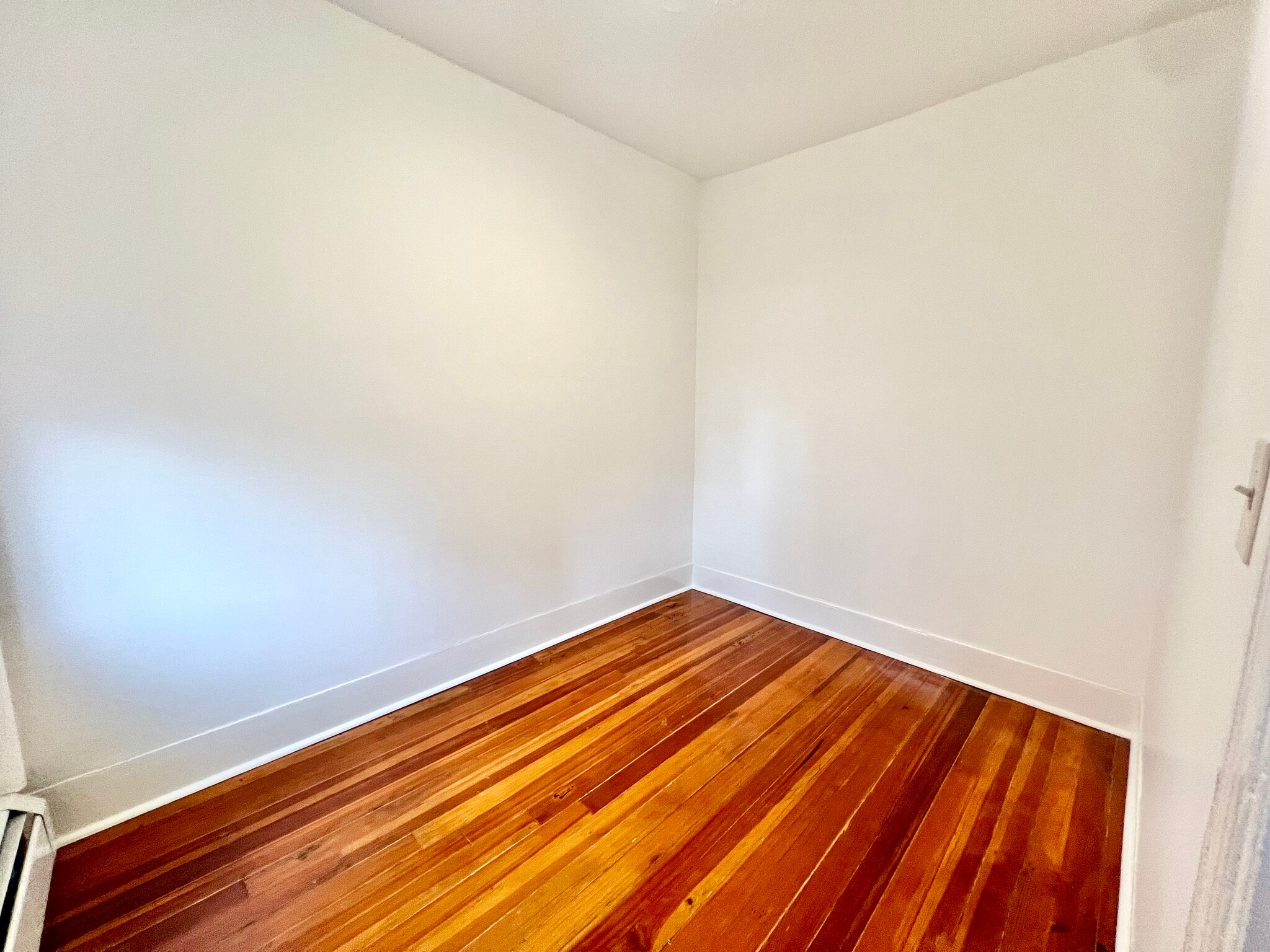 Building Photo - 9 Thacher Ct