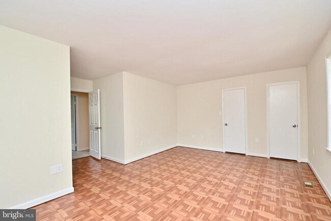 Building Photo - 8991 Omega Ct