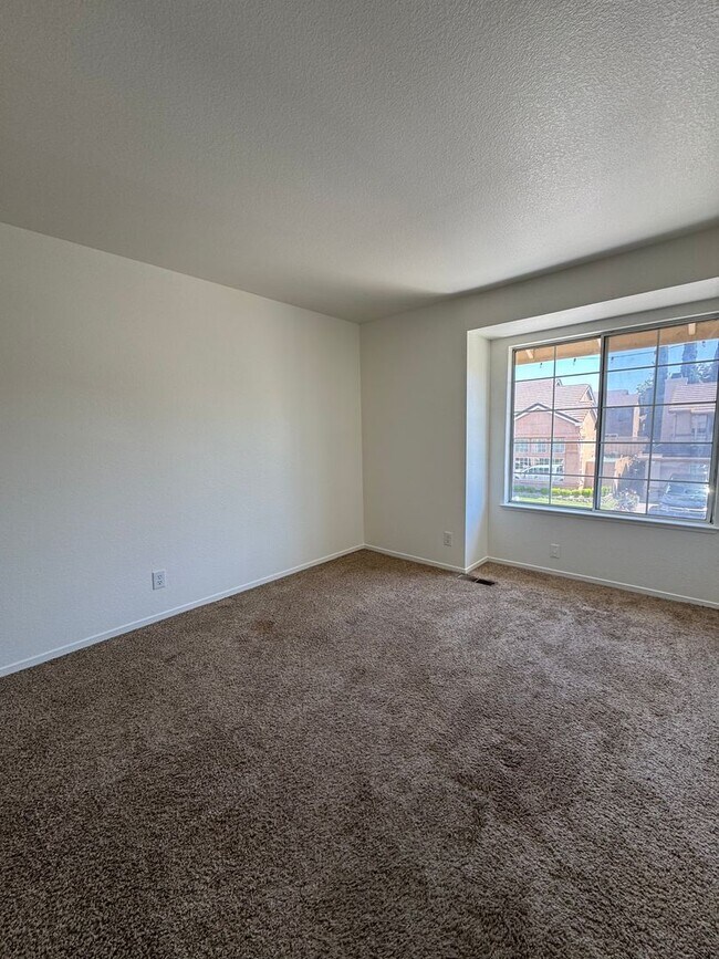Building Photo - Ready to Move? Pet Friendly