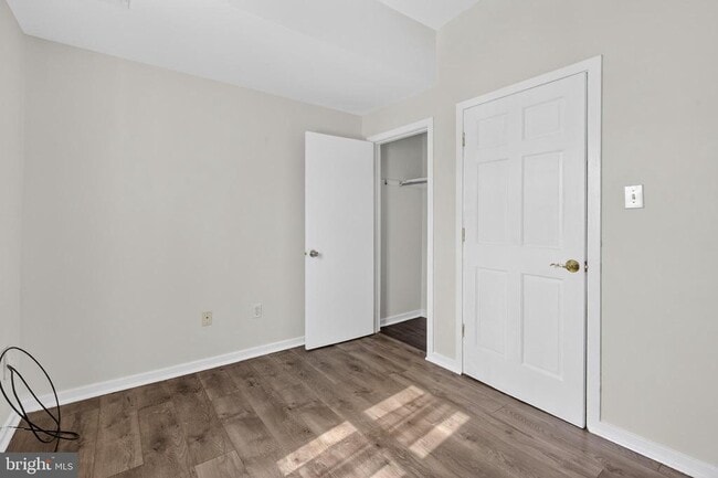 Building Photo - 1918 W Diamond St