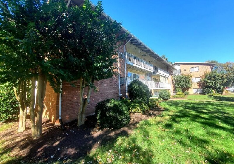 Building Photo - 5604 Crenshaw Rd