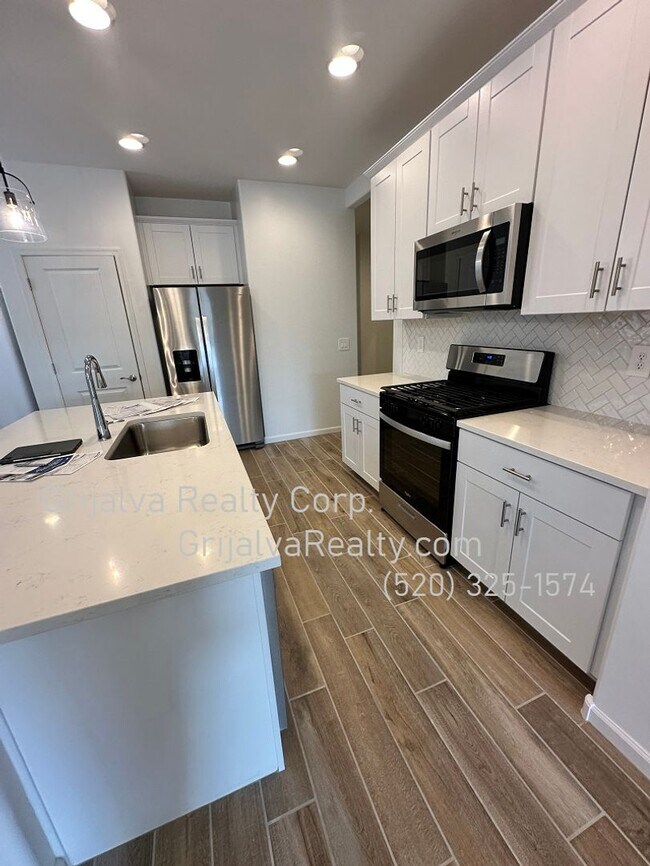 Building Photo - BRAND NEW BUILD! 4 Bedroom, 2 Bath House i...