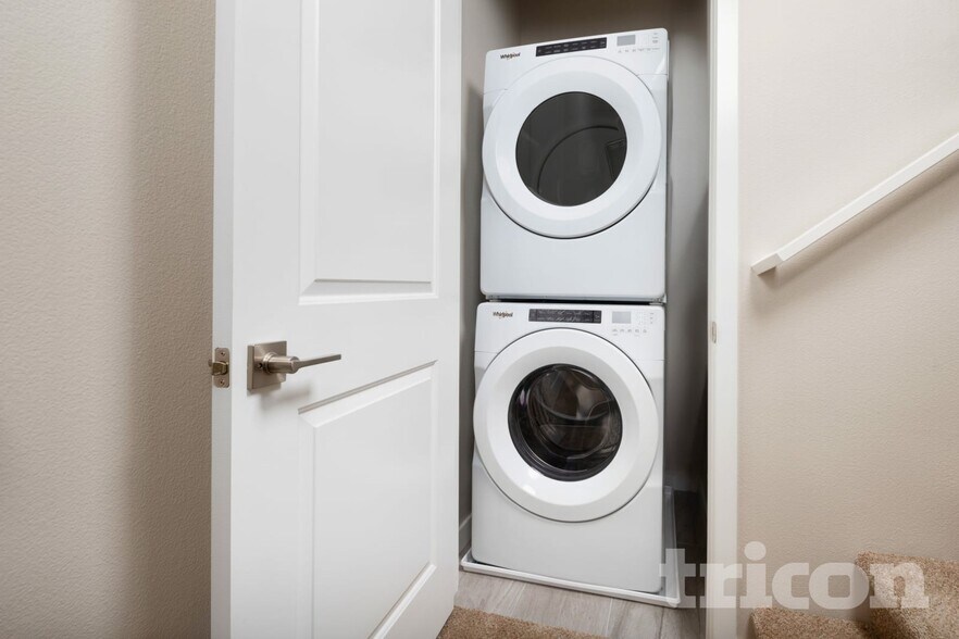 Building Photo - 24689 Tesoro Ct