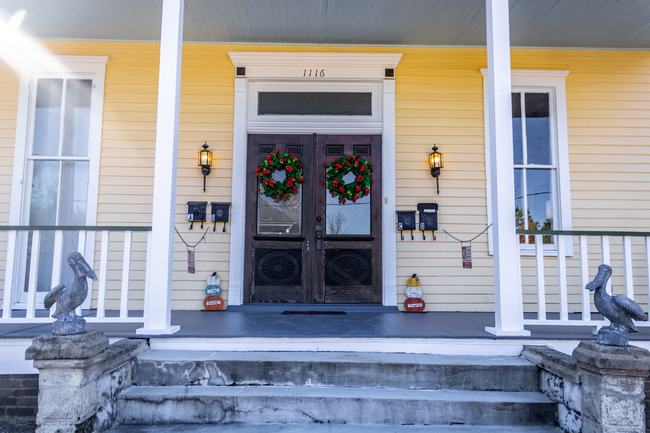 Front entrance - 1116 Main St