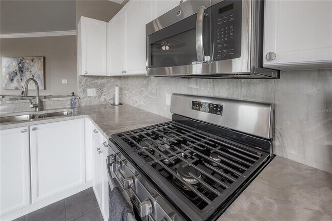 Building Photo - 2709 Via Cipriani