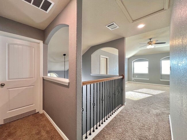 Building Photo - Gorgeous and spacious 4 bed 3.5 bath in Ka...