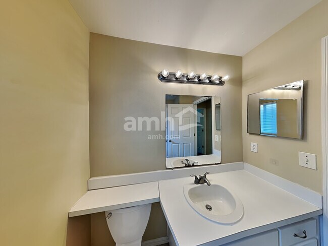 Building Photo - 1821 Rudder Dr