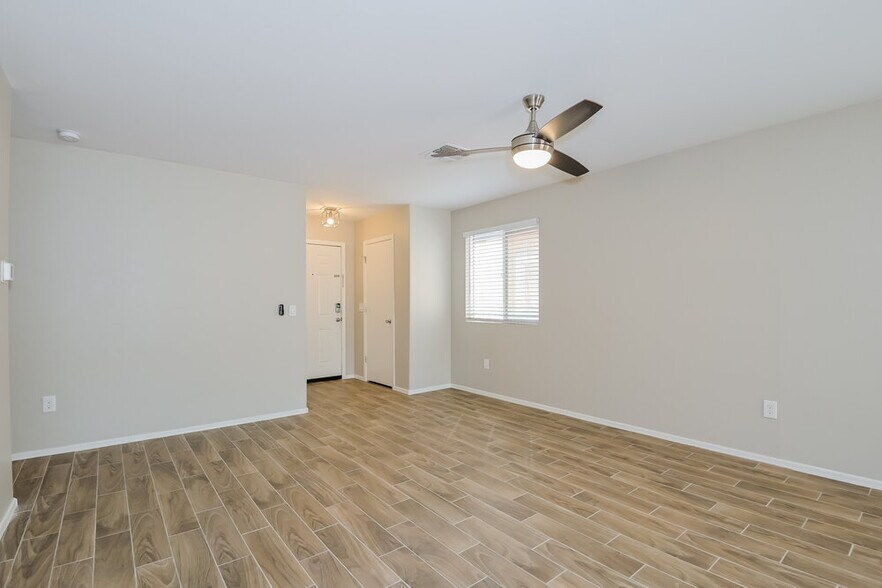 Building Photo - 5075 E Fishhook Ct