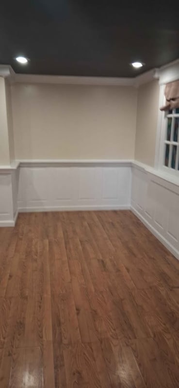 Building Photo - 204 Main St