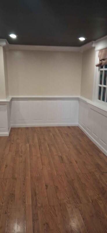 Building Photo - 204 Main St