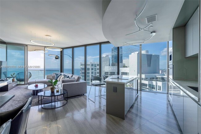 Building Photo - 18975 Collins Ave