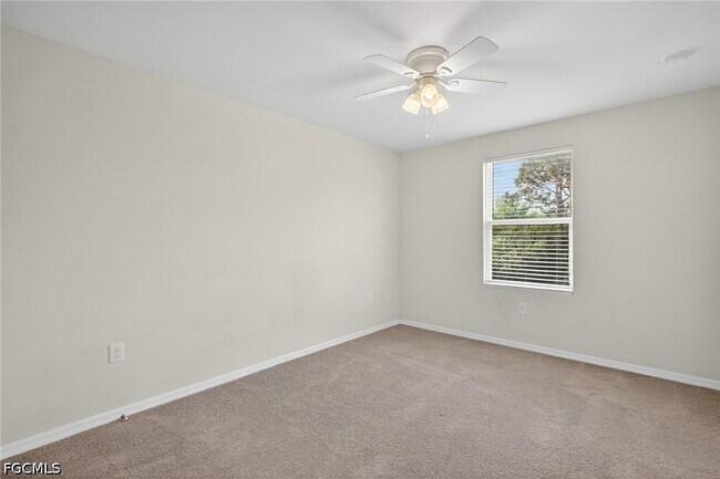 Building Photo - 921 Jacaranda Pkwy E