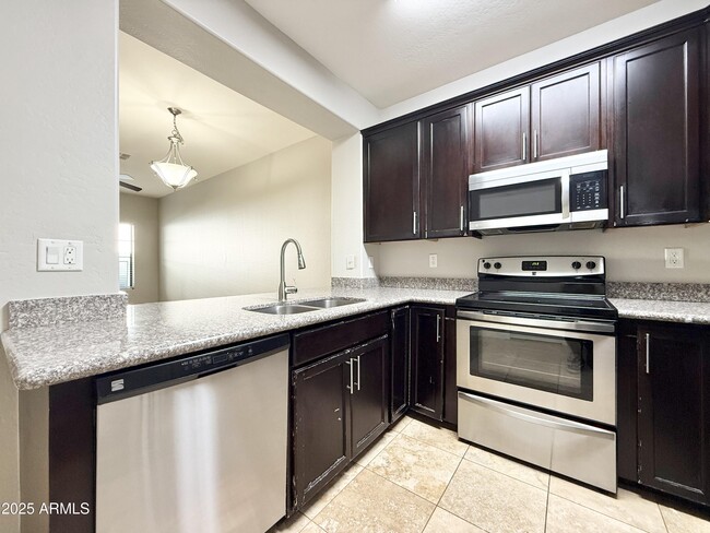 Building Photo - 7323 E Belleview St