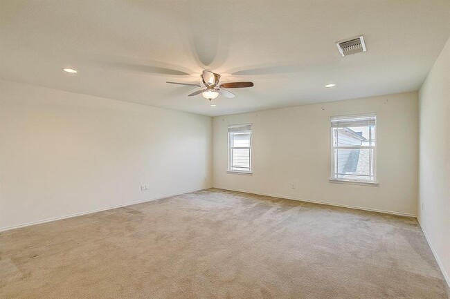 Building Photo - 5912 Sardinia Dr