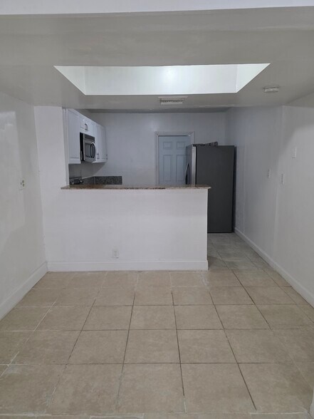 Dining Room - 1206 Seaview