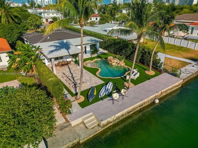 Building Photo - 7810 Hawthorne Ave