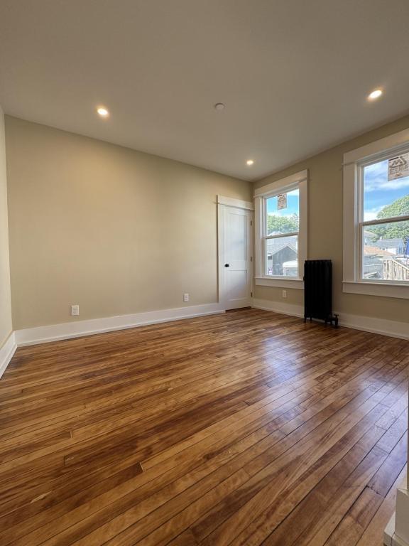 Building Photo - 14 Elm St