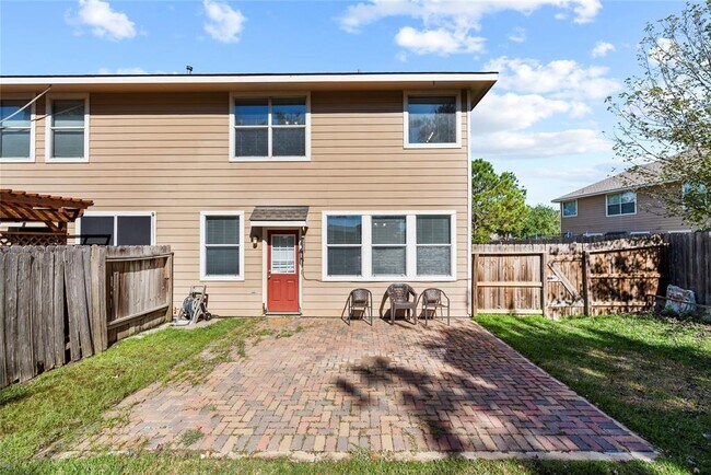 Building Photo - 5642 Claybeck Ln
