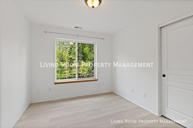 Building Photo - 2908 NE 88th Pl