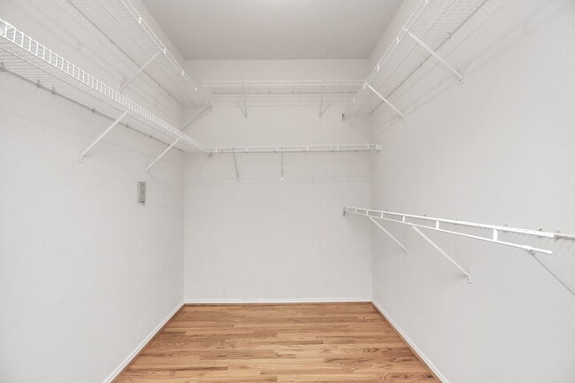 Building Photo - 2111 Welch St