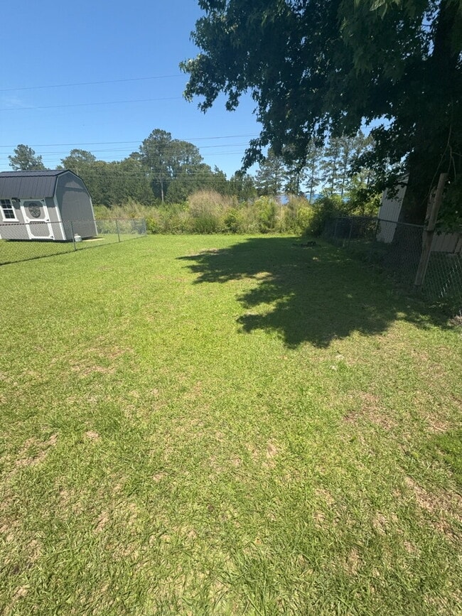 Building Photo - 1121 Pueblo Dr