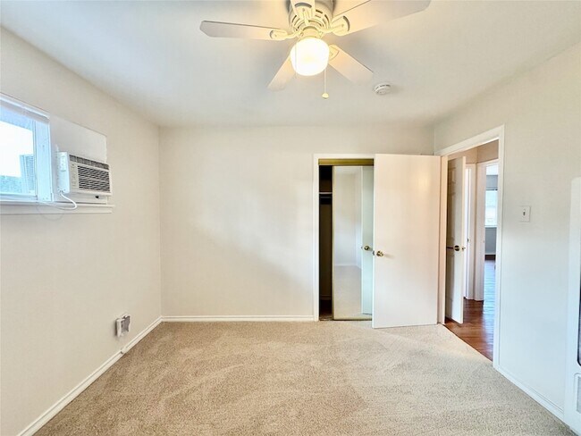 Building Photo - 5717 McCommas Blvd