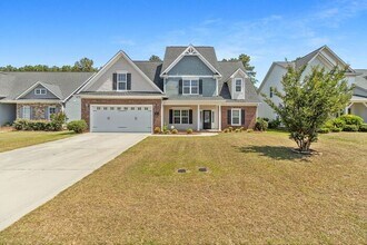Building Photo - 5 Bedroom 3 Bath Home