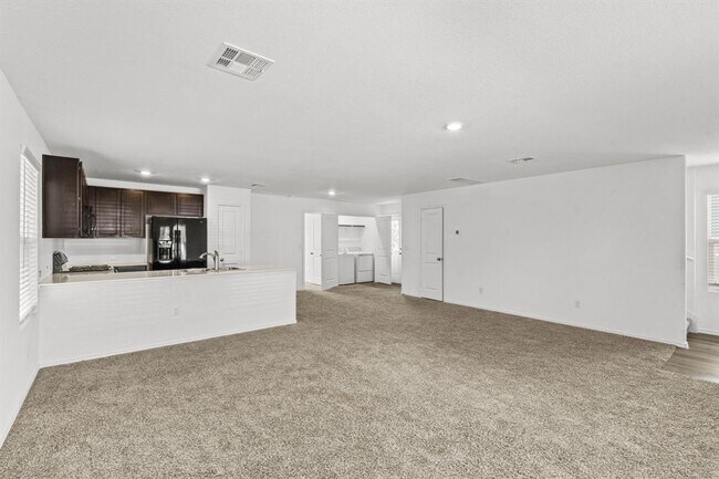 Building Photo - 889 Powell